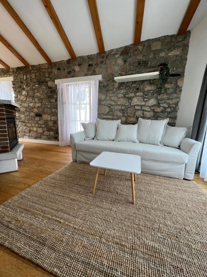 Guesthouse 45 Dutovlje Eksteriør billede