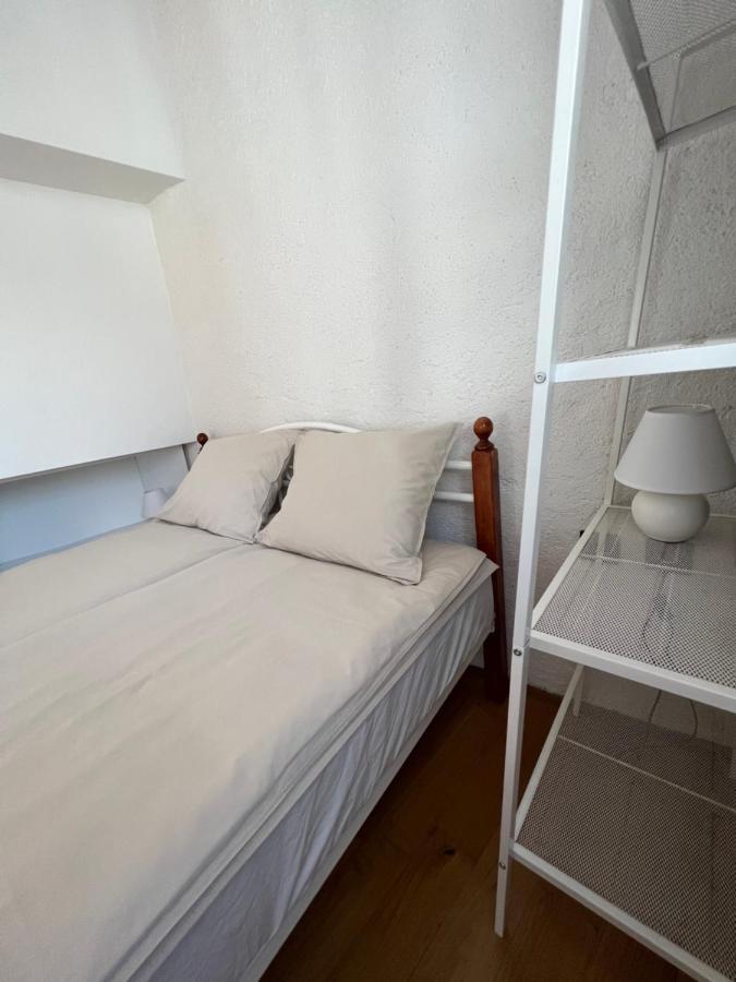 Guesthouse 45 Dutovlje Eksteriør billede